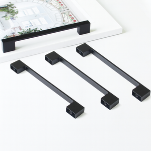 Poignée de meuble carrée moderne en alliage de zinc noir mat, poignée de tiroir minimaliste pour cuisine, salle de bain, commode, armoire, salon - Product Image 1