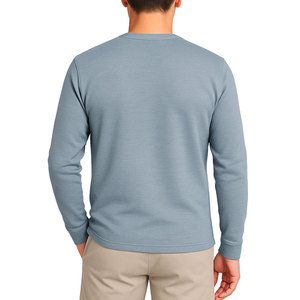 Camiseta Henley de diseño transpirable y textura suave para uso diario, cómoda camiseta Henley para hombre - Product Image 2