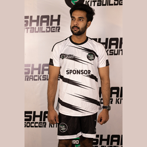 Neuestes Design Maßgeschneidertes Fußballtrikot mit Frontdruck Hochwertig Atmungsaktiv Schnelltrocknend Umweltfreundlich Kurzarm für Erwachsene - Product Image 6