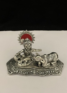 Nueva llegada de metal de aluminio plateado Señor Krishna con imagen de vaca pequeño Krishna sentado con vaca para decoración del hogar India - Product Image 4