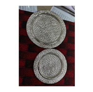 Lightweight Aluminum Serving Tray With Durable Construction For Daily Use In Kitchen And Catering Services - Product Image 1