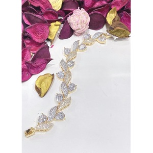 Gold Plated Marquise <b>Crystal</b> Leaf <b>Bracelet</b> Women's Party Jewelry Classic Chain Link Design Pave Setting Alloy <b>Bracelet</b> - Product Image 1
