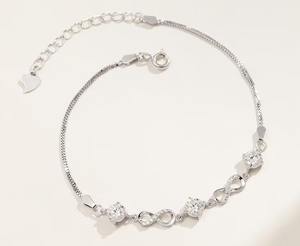 Pulsera de tenis blanca de plata de ley con moissanita y diamantes, hermosa pulsera de diamantes personalizada y otras joyas de diamantes - Product Image 4