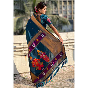 Sari en soie Paithani traditionnel spécial Vitthala God, tissé en denim Zari, Elite Weaves 650g, vêtements indiens et pakistanais - Product Image 2