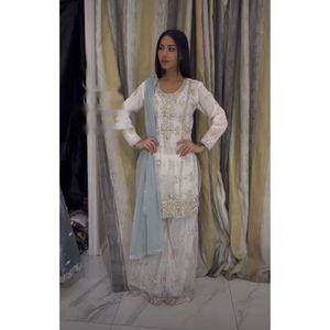 NUEVO DISEÑADOR GEORGETTE BORDADO TRABAJO TOP PALAZZO CON DUPATTA BLANCO - Product Image 1
