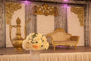 Escenario Maharaja para Bodas de Sri Lanka, Decoración de Escenario Real con Corona de Fibra para Bodas del Sur de la India, Decoración de Escenario para Bodas Tamilas - Product Image 4