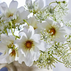Arreglo de Flores Silvestres Artificiales en Jarrón de Cerámica de 11 Pulgadas - Product Image 4
