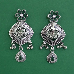 Vente en gros de boucles d'oreilles classiques de haute qualité, oxydées, avec placage oxydé 811318 - Product Image 6