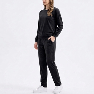 Conjunto Casual de Dos Piezas para Mujer: Sudadera Cómoda de Cuello Redondo y Pantalones Jogger Holgados - Product Image 6