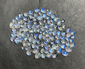 Trimurti Gems - Piezas de Cabujón de Piedra Lunar Arcoíris Natural Hechas a Mano, de Calidad, en Formas Mixtas Pequeñas de 10-20 mm, Efecto Fuego Arcoíris para Joyería - Product Image 3