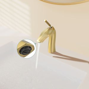 Rubinetto Monocomando Oro Spazzolato per Lavabo con Installazione a Incasso - Product Image 3