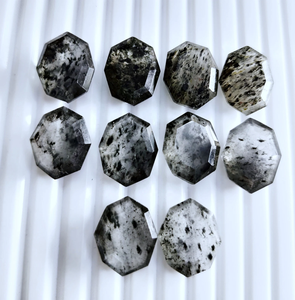 Cuarzo Rutilado Negro AAA, Gema Facetada Octogonal de 17*13 mm, Gema 100% NATURAL, Perforada Recta para Pulseras, Collares y Joyería - Product Image 2