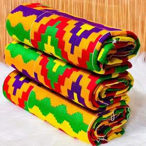 Tela de camisería estampada digitalmente con motivos florales de primera calidad, tela para prendas de alta calidad con 58 pulgadas de ancho para exportación a un precio asequible. - Product Image 2