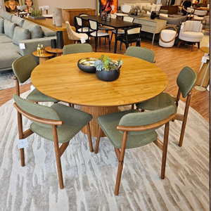Juego de Mesa de Comedor Redonda de Madera de Teca Sólida Estilo Japandi con Sillas Tapizadas - Product Image 1