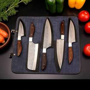 Ensemble de 5 couteaux de chef professionnels, faits main, en acier haute teneur en carbone, avec étui en cuir, pour usage industriel et culinaire. - Product Image 6