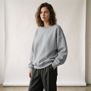 Sweat-shirt pour femme coupe classique, broderie personnalisée et impression sérigraphique, fabricant de vêtements en coton à col rond - Product Image 2
