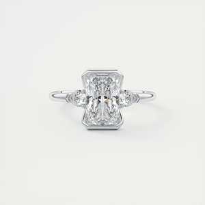 Bague de fiançailles à trois pierres en diamant de laboratoire taille radiant de 2,50 carats avec pierres latérales en forme de poire en or blanc 14 carats - Product Image 2