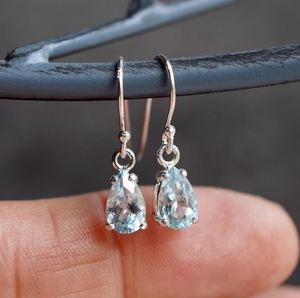 Pendientes de Lágrima de Aguamarina Natural en Plata de Ley 925, Pendientes Colgantes Elegantes y de Lujo, Joyería de Piedras Preciosas, Regalo para Fiesta - Product Image 1