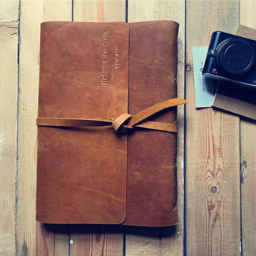 สีน้ำตาล