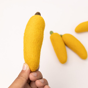 Fruta de Fieltro de Lana en Forma de Plátano, Juguete Educativo Hecho a Mano para Niños, Juguete Montessori, Venta al por Mayor - Product Image 2