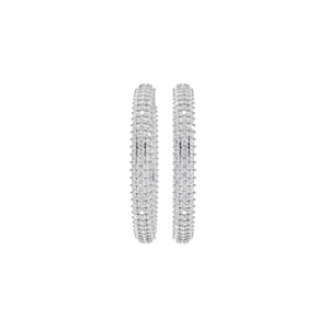 Boucles d'oreilles créoles Aarinya en or 18 carats à trois rangs de diamants, certifiées IGI, avec diamants ronds brillants cultivés en laboratoire - Product Image 1