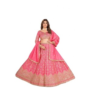 Cette lehenga moderne profondément brodée est un mélange parfait d'élégance et de tradition, conçue pour vous faire briller à toutes les occasions festives. - Product Image 1