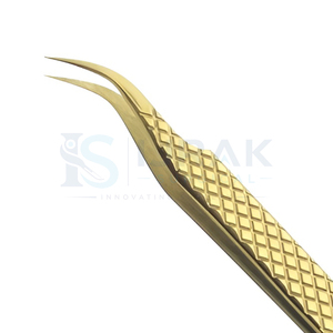 Pinces à cils de précision plaquées or avec pointe lisse pour cils volumineux et classiques - Product Image 3