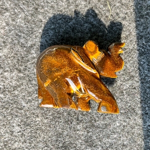 Figura de Elefante Tallada a Mano en Piedra Natural Ojo de Tigre, Protección, Confianza, Decoración Feng Shui, Venta al Por Mayor - Product Image 5