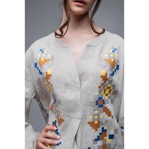 Blusa de Lino Gris para Mujer, Bordada, Estilo Étnico, Tejida a Mano, con Mangas Anchas - Product Image 3