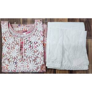 ÚLTIMO ESTAMPADO DIGITAL DE ALGODÓN CON CHIKANKARI TRABAJO KURTI CON PALAZZO ROSA - Product Image 2