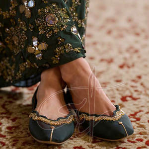 Material Sostenible y Duradero, Talla Personalizada, Antideslizante, Calidad Premium, Khussa para Mujer, Todas las Temporadas - Product Image 4