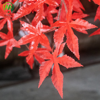 Grand arbre artificiel personnalisé en érable rouge, arbre d'érable artificiel luxuriant d'automne avec tronc en spirale, faux arbre à feuilles rouges pour la décoration des centres commerciaux