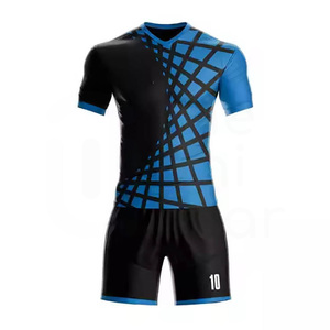 Tenue de football personnalisée respirante et légère pour adulte, uniforme d'équipe de soccer avec impression de logo et numéro sur mesure, 100 % polyester haute qualité - Product Image 3