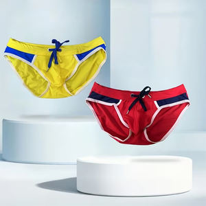 Shorts de bain pour hommes 100% polyester, couleur jaune unie, taille élastique, coupe compressive, maillots de bain personnalisables - Product Image 3