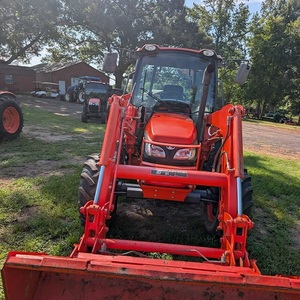 Tractor Kubota Premium de Alta Potencia Diésel 4x4, Maquinaria Agrícola con Rendimiento Avanzado y Operación Confiable en el Campo - Product Image 3
