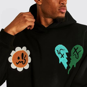 Sudadera con capucha negra personalizada con parche de chenilla bordado para hombre, estilo oversize, de forro polar, para streetwear, venta al por mayor, OEM, marca privada - Product Image 3