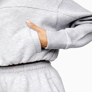 Hoodie vintage pour femme avec logo personnalisé, 100% coton, ourlet brut, délavé à l'acide, effet soleil, coupe courte - Product Image 6