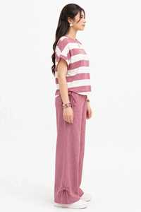 Conjunto Deportivo de Verano 2 en 1 OneTen Apparel para Mujer, Top de Manga Corta con Cuello Redondo y Estampado a Rayas y Pantalones Anchos - Product Image 6