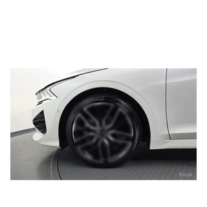 Kia K5 2022 con Motor 1.6 Turbo, 35,892 km, Volante a la Izquierda, Caja de Cambios Automática, Estándar de Emisiones Euro V, Asientos de Cuero - Product Image 5