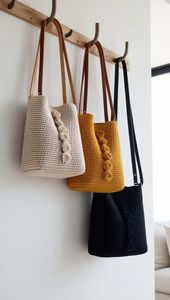 Sac fourre-tout en coton fait main au crochet avec rayures bleues, style bohème, forme irrégulière, décoration intérieure - Product Image 3