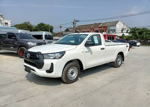 Nuevas llegadas de camionetas Toyota Hilux de cabina simple 4x4 usadas 2024-2025 con volante a la derecha (RHD) y volante a la izquierda (LHD) con bajo kilometraje - Product Image 2