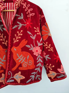 Chaqueta Bomber de Terciopelo de Algodón con Bordado Floral Suzani, Reversible, Estilo Boho Vintage, Talla Única, Forro Étnico de Lino, Precio de Fábrica - Product Image 5