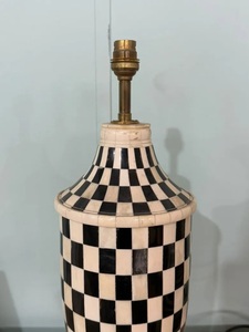 Lámpara de Mesa de Alta Gama Personalizable con Incrustaciones de Hueso, Diseño Art Deco, 100% Hecha a Mano, para Dormitorio, Fabricante y Exportador de la India - Product Image 2