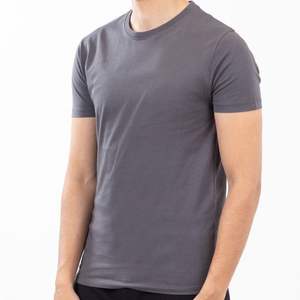 T-shirt surdimensionné pour homme en coton 100% personnalisé - Tissu durable, confortable, coupe ajustée, respirant et à séchage rapide OEM ODM - Product Image 5