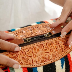 New Arrival Cowhide Leather Stylish Makeup Cosmetic Storage <b>Box</b> Hand Tooled Jewelry Pouch ,<b>Vanity</b> Bathroom Organizer <b>Box</b> - Product Image 4