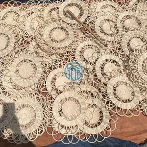 Juego de posavasos decorativos de ratán tejido a mano para cocina, mesa de comedor y uso en cafeterías, hecho a mano en Vietnam. - Product Image 4