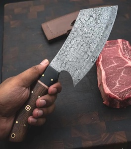 Cuchillo de carnicero ambidiestro hecho a mano de acero de Damasco con mango de madera y funda de cuero para supervivencia al aire libre, corte de carne y cocina. - Product Image 6