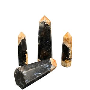 Obelisco Decorativo de Piedra Pulida de Raíz de Palma Natural Premium con Diseño de Ojo Único para el Hogar y Colección - Product Image 3