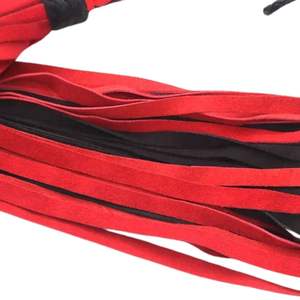 Flogger de Cuero Genuino Hecho a Mano con Hebilla de Acero de 3.5cm de Ancho, Cuerdas Suaves y Mango Equilibrado para Principiantes y Uso Avanzado - Product Image 4