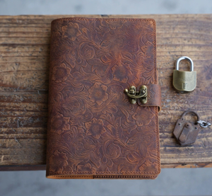 Funda de cuero personalizada para Biblia, con grabado, para editoriales de arte cristiano, regalo cristiano con cierre de seguridad. - Product Image 2